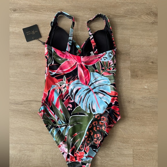NipTuck Swim Louise Hot Tropics Floral twist front SZ 4 Women's swimsuit - Picture 10 of 11
